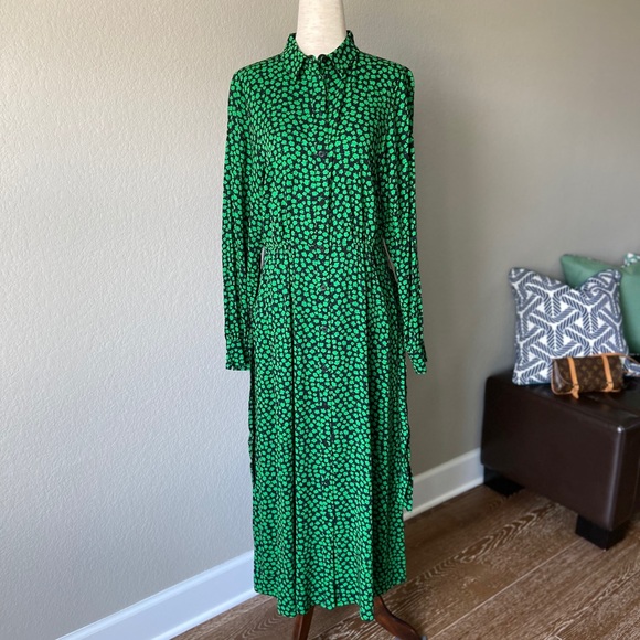 ❌SOLD❌ Charming Floral Midi Shirt Dress Tie Belt - Picture 5 of 16